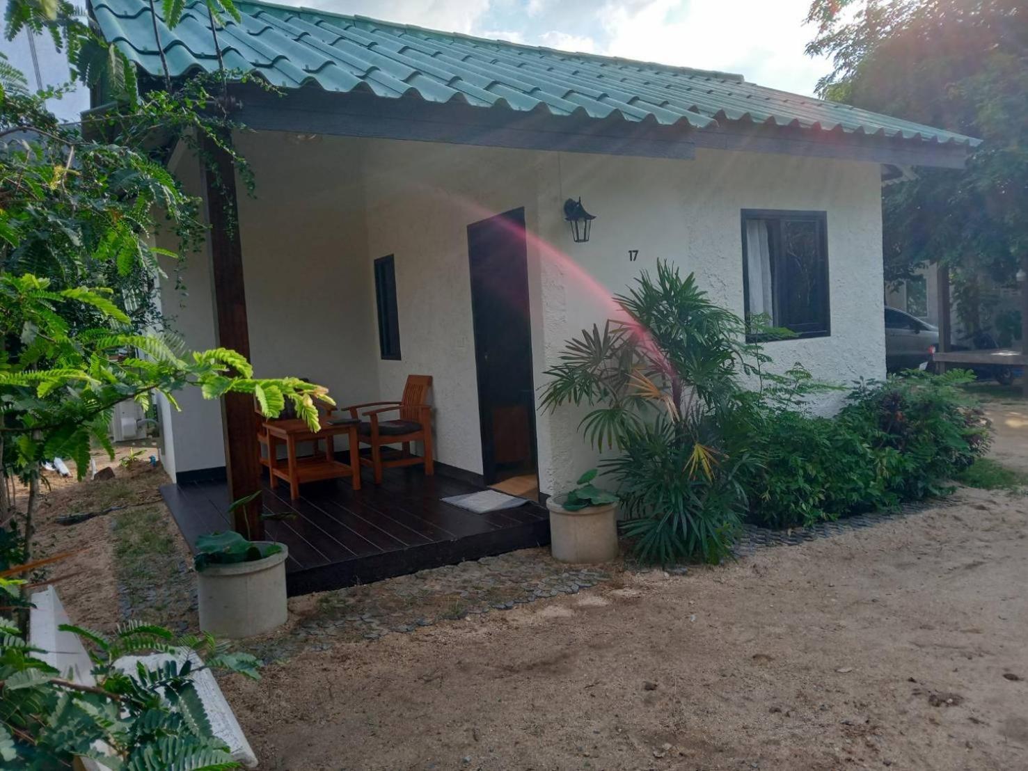 Bangpo Resort Ban Bang Po Exterior photo